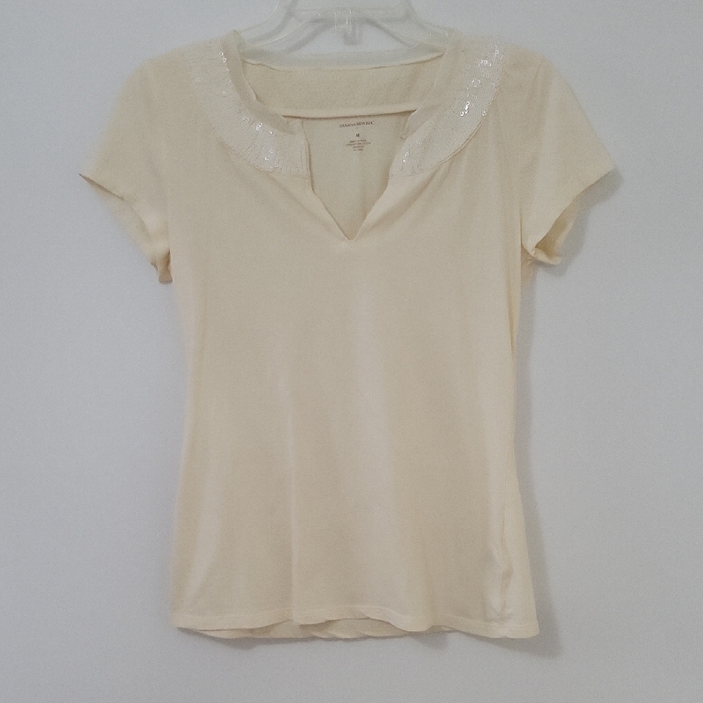 Banana Republic Cream Top, Size Medium